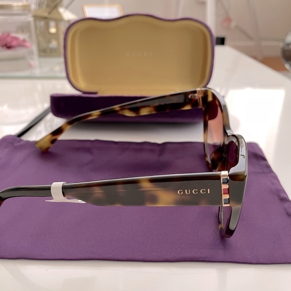 ? Authentic Gucci Cat Eye Sunglasses main image 11